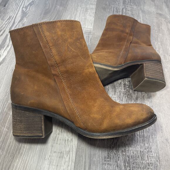 Franco Sarto Bootie Ankle Boots Heels Cognac Brown Marlene Suede Leather Sz 8 M - Picture 1 of 16